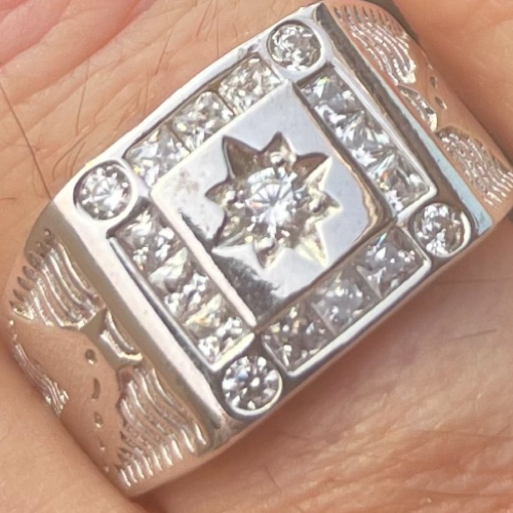 Men’s ring